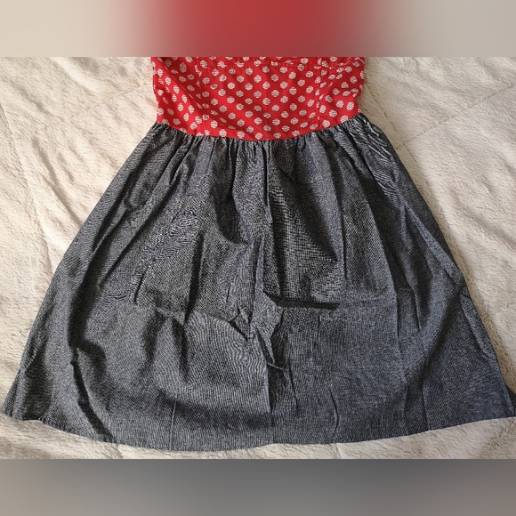 Cute little dress - Picture 3 of 10